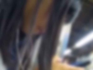 埼京線の電車内に盗撮カメラを持ち込んで通学JKの痴漢配信する男がエグすぎる…！！